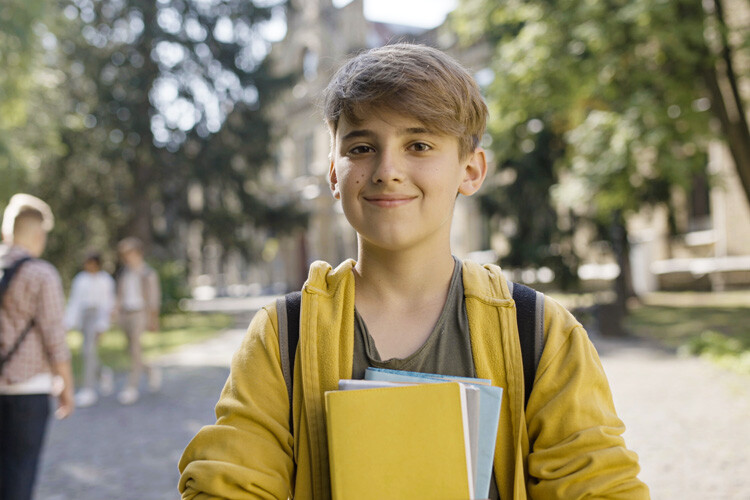How to Help Middle School Students with Dyslexia Succeed